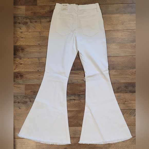 NWT Sneak Peak White Distressed Bell Bottom Flare Jeans - Picture 2 of 6